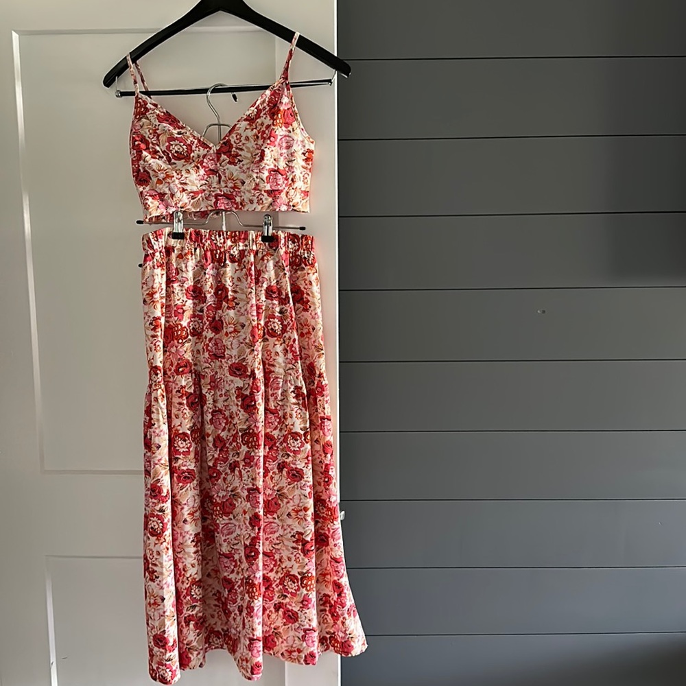 Shein Allover Floral Print Cami Top & Split Thigh Skirt